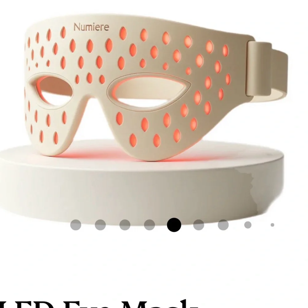NUMIERE LED RED LIGHT EYE MASK NWT